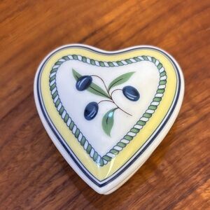 Hutschenreuther Medley Heart-Shaped Trinket Box